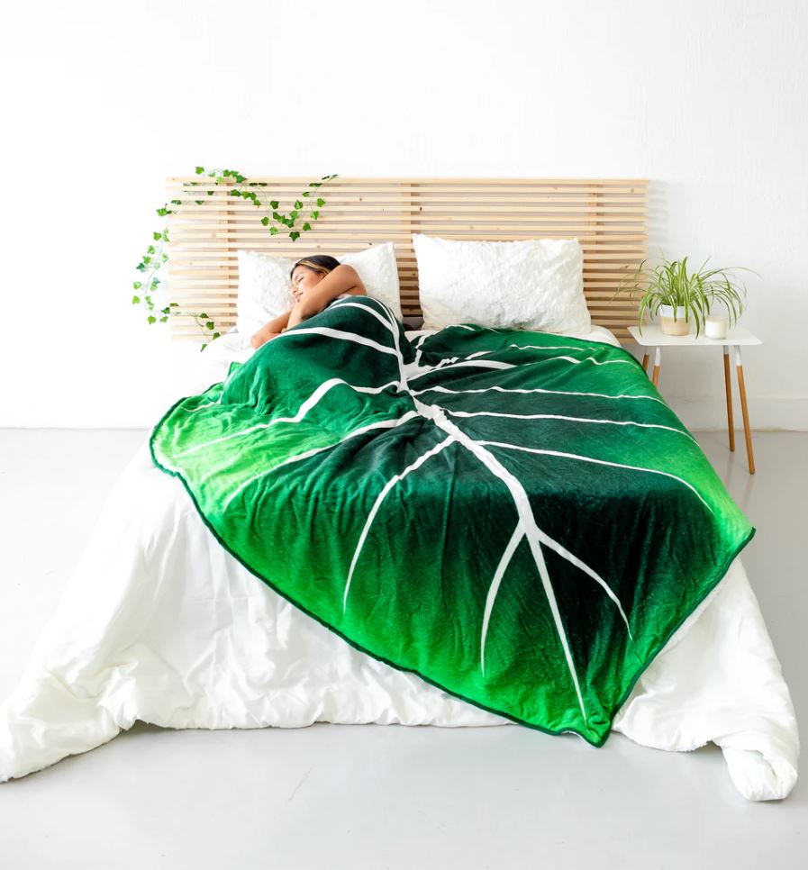 Premium Gloriosum Giant Leaf Blanket