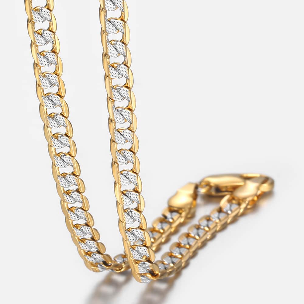 Gorgeous Cuban Link Chain Necklace